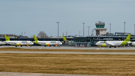 rix, lidosta riga, airbaltic, airbus, covid, parking, stavvieta terminalis, atc