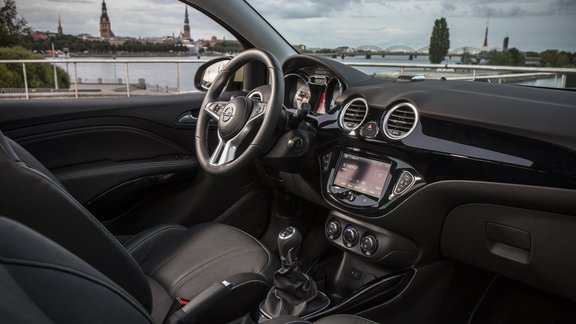 Opel Adam Rocks