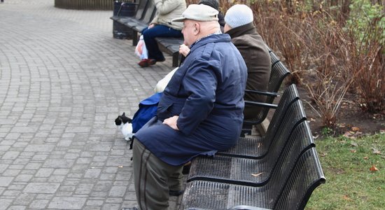 Turpmāk indeksēs tikai noteiktu daļu pensijas, vienojas Senioru lietu padome