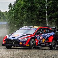 Tenaks notur aiz sevis Rovanperi un trešo reizi uzvar Somijas WRC rallijā