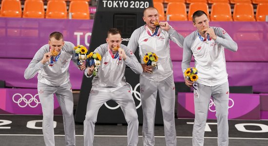 Parīze 2024: 3x3 basketbola komandā iekļauti divi no četriem olimpiskajiem čempioniem