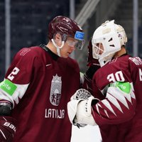 Latvijas hokeja juniori PČ ceturtdaļfinālā centīsies pārsteigt Zviedriju