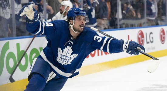 'Maple Leafs' padara Metjūzu par NHL vislabāk atalgoto hokejistu