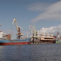 Latvijas ostās janvārī pārkrauts par trešdaļu mazāk kravu
