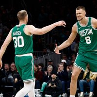 Porziņģis kļūst par vienu no "Celtics" varoņiem uzvarā pār intrigu sagādājušo Detroitu