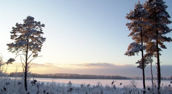 В Резекненском крае человек провалился под лед озера и утонул