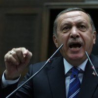 ES aicina Erdoganu ieņemt Turcijā samierinošu lomu