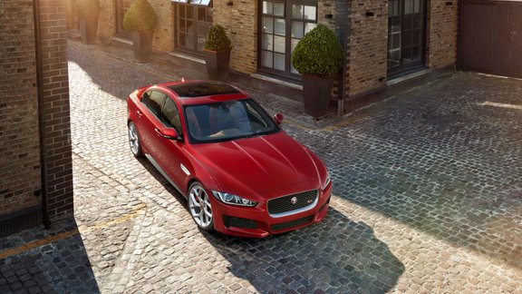 Jaguar XE - 24