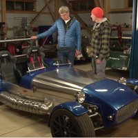 'Zebra': Kā Latvijas laukos būvē 50. gadu stila sportiskos auto