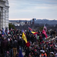 FIB brīdina par 'bruņotiem protestiem' ASV pirms Baidena inaugurācijas