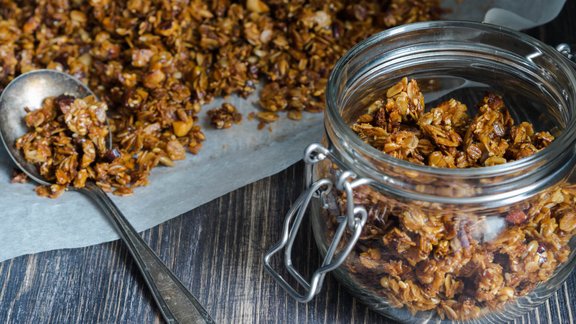 auzu pārslas granola