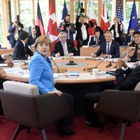 G-7 samits: Jautājumā par sankcijām pret Krieviju apspriežama tikai to paplašināšana, norāda Tusks