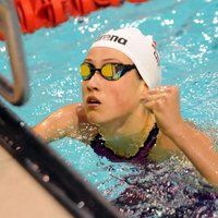 15 gadus vecā peldētāja Maļuka atkal labo Latvijas rekordus