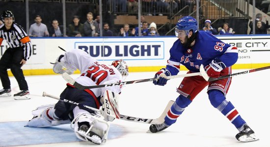 'Rangers' hokejists Zibanejads NHL mačā gūst piecus vārtus