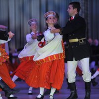 Foto: Skatuviskās dejas 'zelta fonds' koncertā 'Vēl simts gadu dejai'