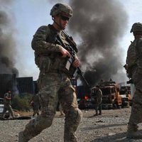 Pašnāvnieka sarīkotā sprādzienā Afganistānā gājuši bojā trīs NATO karavīri