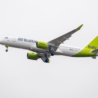 'airBaltic' atsāks lidojumus no Rīgas uz Amsterdamu, Hamburgu, Vīni un Diseldorfu