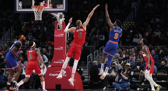 Porziņģa 23 punkti neglābj 'Wizards' no neveiksmes pret 'Knicks'