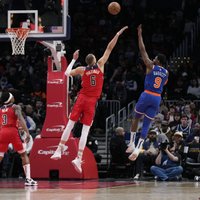 Porziņģa 23 punkti neglābj 'Wizards' no neveiksmes pret 'Knicks'