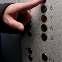 Парадниекс не пользуется лифтом в Сейме, чтобы не "кормить" Россию