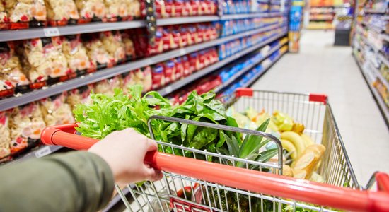 Čehijā lielajiem veikaliem būs jāpārdod pārsvarā vietējie pārtikas produkti