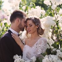 Latvijas šovbiznesa skaistākais pāris publisko emocionālu kāzu video