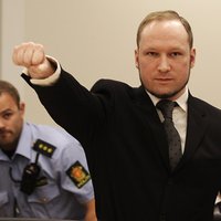 Lielbritānijā top 'Oslo šāvēja' Breivika terora akta skatuves versija