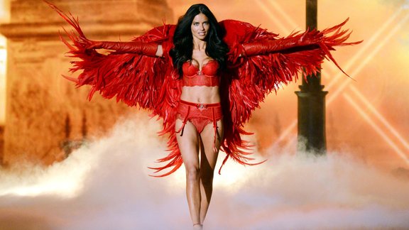 2013 Victorias Secret Fashion Show - Runway and Performance.JPEG-02fda