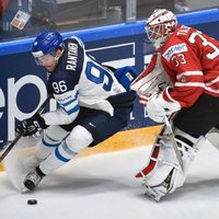 Somijas hokeja izlasei pievienojas trīs NHL vīri; Komarovs nesteigs palīgā