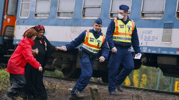 Ungārija slēdz robežu ar Horvātiju - 16