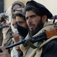 Afgāņi atbrīvo vairumu talibu nolaupīto autobusu pasažieru