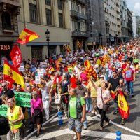 Demonstranti Barselonā pieprasa Katalonijas skolās 'vairāk spāņu valodas'