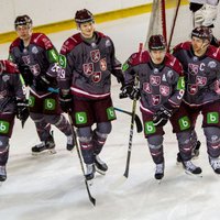 Latvijas izlase otrajā pārbaudes spēlē vēlreiz pārspēj U-18 hokejistus