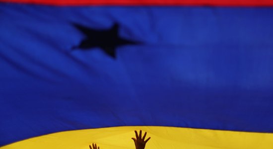 ASV mīkstina sankcijas Venecuēlas naftas un gāzes sektoram