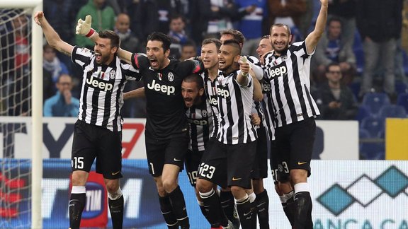 "Juventus"  triumfē Itālijas A sērijas futbola čempionātā - 5