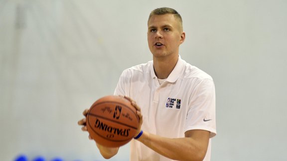 Kristaps Porziņģis nometnē "Basketball Without Borders" - 8