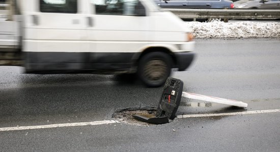 Satiksmes drošības eksperts: Rīgas ielu stāvoklis no satiksmes drošības viedokļa ir traģisks