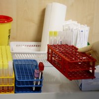 За сутки в Латвии выявлен только один положительный тест на новый коронавирус