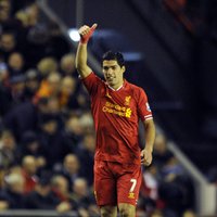 Premjerlīgas rezultatīvākais futbolists Suaress paraksta jaunu līgumu ar 'Liverpool'