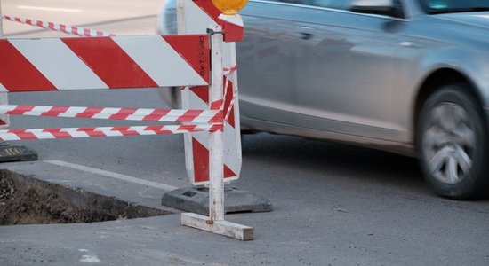 Вниманию водителей: на дорогах Латвии во многих местах действуют ограничения из-за ремонтных работ