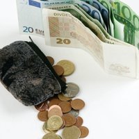 Экономисты - правительству Латвии: думайте о чем-то кроме евро