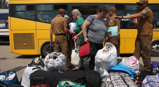 Krievu uzbrukums Pokrovskai palēninājies, secina britu izlūki