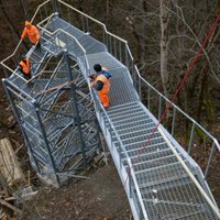 ФОТО: На самом высоком водопаде в Балтии установили новую лестницу, с которой открываются невероятные виды