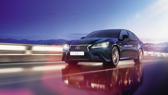 Sportiskais hibrīds 'Lexus GS'– 'mission possible!'