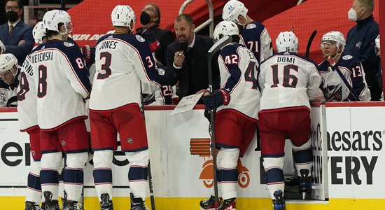 'Blue Jackets' aizstāj treneri, kurš nevēlas vakcinēties pret Covid-19