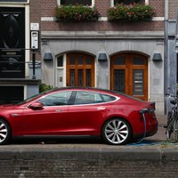 Lietotu elektroauto pircēji visbiežāk lūko "Tesla" modeļus