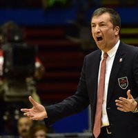 Latvijas basketbola izlases trenera amatā apstiprināts Banki