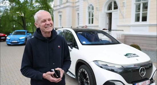 Video: Eksperti ar jaunākajiem elektromobiļiem dodas testa braucienā