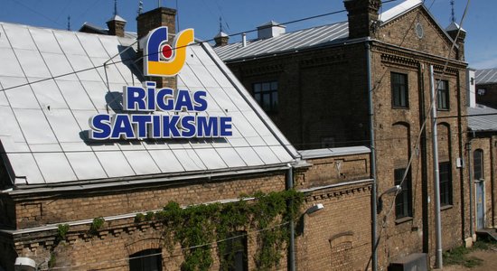 de facto: деньги Rīgas Satiksme поступают на счета лиц, связанных с ЦС и ЧСР