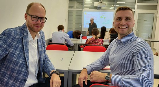 Rīgas Tālmācības vidusskola: Virzība uz nākotni ar inovācijām un motivētiem jauniem pedagogiem